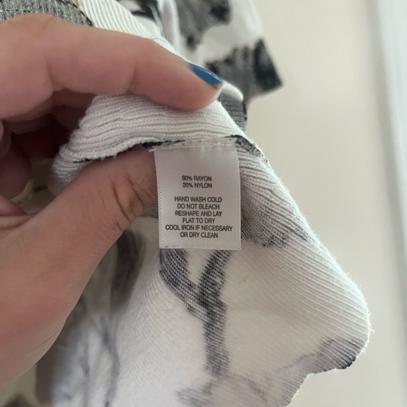 Cardigan - Picture 5 of 5